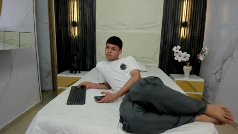   online show from 04.09.26