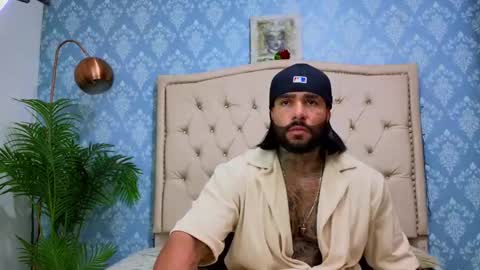 Snapshot of apolo_rousse chatting on 09.28.25 Apolo online show from 09.28.25