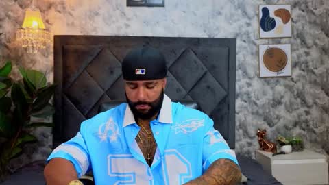 Snapshot of apolo_rousse chatting on 11.02.25 Apolo online show from 11.02.25