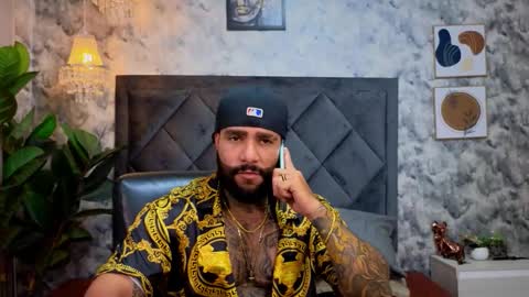 Snapshot of apolo_rousse chatting on 11.06.25 Apolo online show from 11.06.25