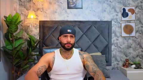 Snapshot of apolo_rousse chatting on 11.07.25 Apolo online show from 11.07.25