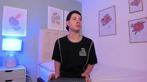 Apolo twink online show from 01.11.26