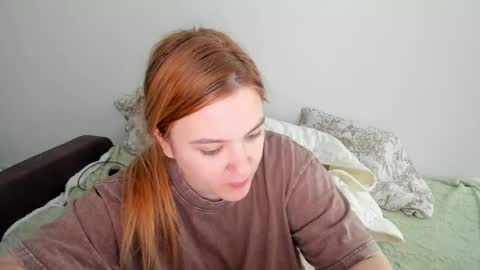 Snapshot of appleyummybuns chatting on 06.05.26 appleyummybuns online show from 06.05.26
