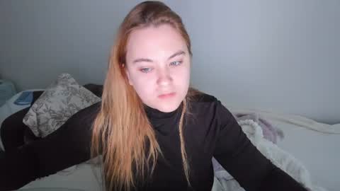 Snapshot of appleyummybuns chatting on 06.17.26 appleyummybuns online show from 06.17.26