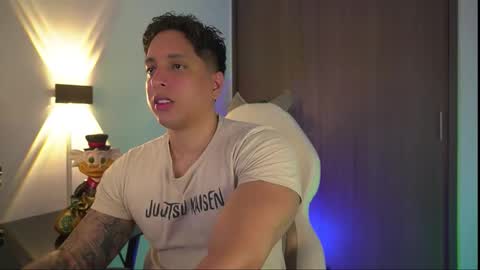 Snapshot of appolo_allen chatting on 10.21.25 insta appolo master online show from 10.21.25