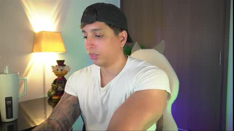 Snapshot of appolo_allen chatting on 11.07.25 insta appolo master online show from 11.07.25