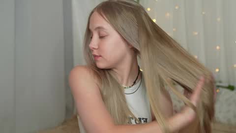 Snapshot of appr0ved chatting on 12.06.24 REYNA my friend online show from 12.06.24