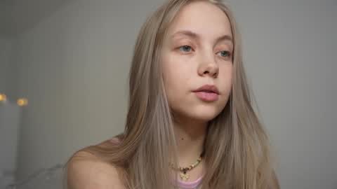 Snapshot of appr0ved chatting on 01.16.25 REYNA my friend online show from 01.16.25