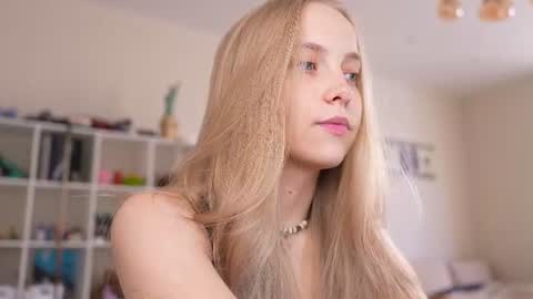 Snapshot of appr0ved chatting on 06.22.26 REYNA my friend online show from 06.22.26