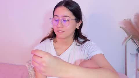 Snapshot of april_angels chatting on 02.28.25 april_angels online show from 02.28.25