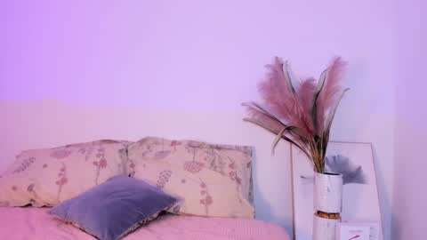 Snapshot of april_angels chatting on 03.05.25 april_angels online show from 03.05.25