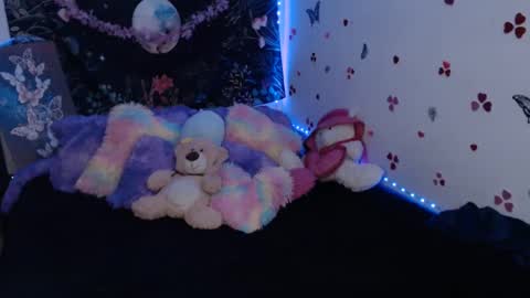 Snapshot of april_l6 chatting on 10.06.25 april_l6 online show from 10.06.25