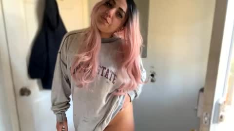 Snapshot of aprilanna chatting on 01.06.25 AnnaApril420 online show from 01.06.25