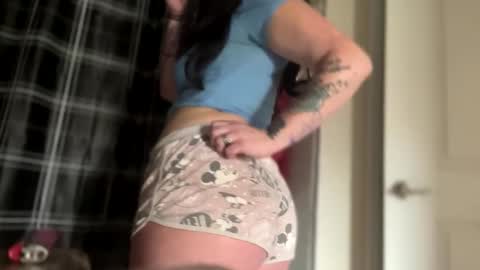 Snapshot of aprilanna chatting on 02.12.25 AnnaApril420 online show from 02.12.25