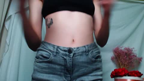 Snapshot of aprillswift_ chatting on 01.04.25 Aprill online show from 01.04.25