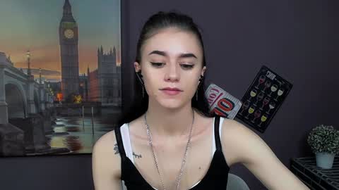 Snapshot of aprillswift_ chatting on 01.18.25 Aprill online show from 01.18.25