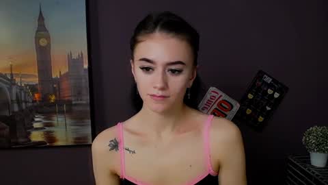 Snapshot of aprillswift_ chatting on 02.04.25 Aprill online show from 02.04.25