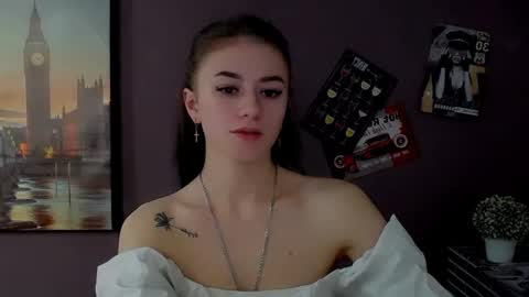 Snapshot of aprillswift_ chatting on 02.10.25 Aprill online show from 02.10.25