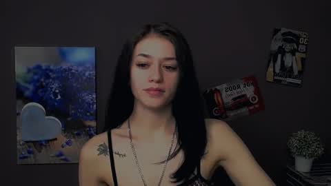 Snapshot of aprillswift_ chatting on 02.19.25 Aprill online show from 02.19.25