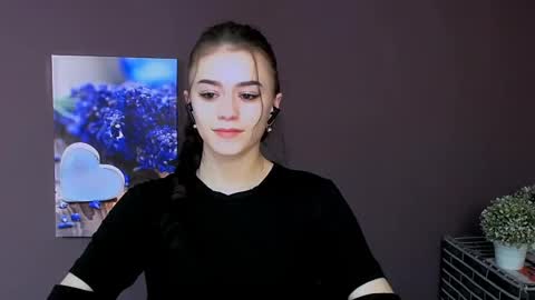 Snapshot of aprillswift_ chatting on 03.07.25 Aprill online show from 03.07.25