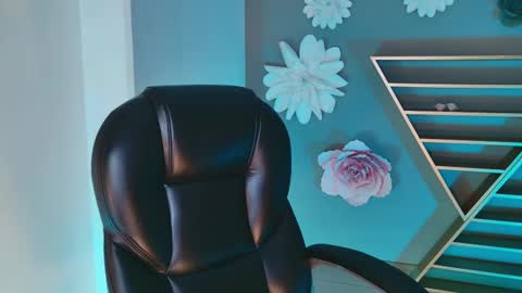  April Rhodes  online show from 02.19.25