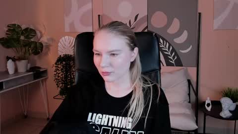 April. All year round.  online show from 10.07.25