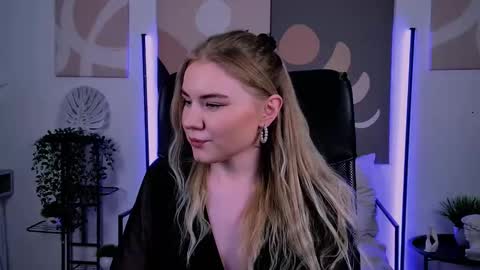 Snapshot of aprilserenity chatting on 02.22.26 April. All year round. online show from 02.22.26