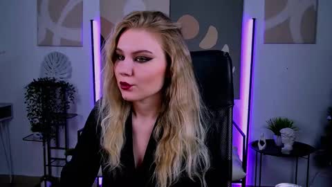 Snapshot of aprilserenity chatting on 02.24.26 April. All year round. online show from 02.24.26