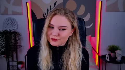 Snapshot of aprilserenity chatting on 02.28.26 April. All year round. online show from 02.28.26