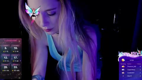 Snapshot of aqualen chatting on 03.10.25 aqualen online show from 03.10.25