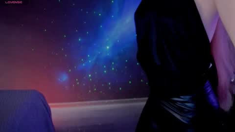 aqualen online show from 11.19.25