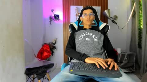 Snapshot of aquarius_xxx chatting on 10.20.25 aquarius_xxx online show from 10.20.25