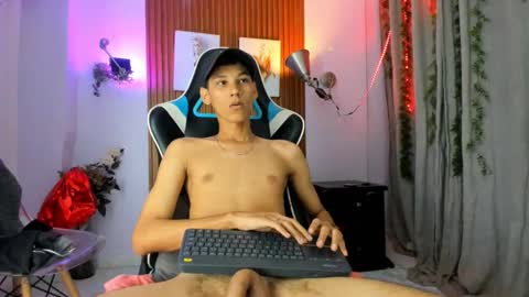 aquarius_xxx online show from 10.22.25