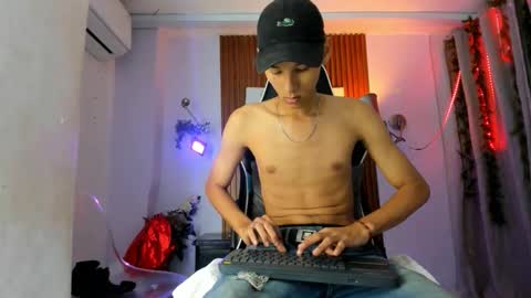 aquarius_xxx online show from 10.24.25