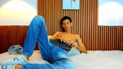 aquarius_xxx online show from 10.28.25