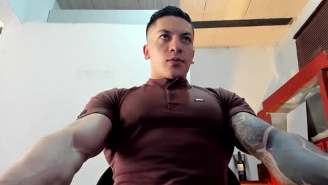 Snapshot of aquiles_51 chatting on 10.02.25 Jonathan online show from 10.02.25