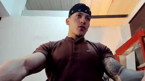 Snapshot of aquiles_51 chatting on 10.25.25 Jonathan online show from 10.25.25