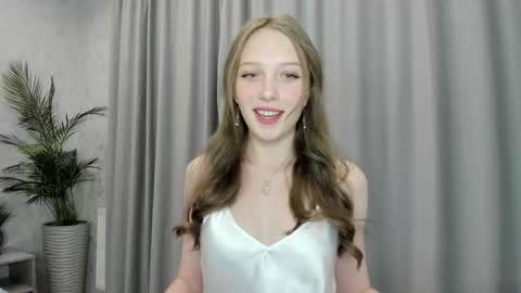 Snapshot of ar_ya18 chatting on 09.30.25 Lina online show from 09.30.25