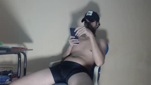 Snapshot of arabebigcock chatting on 10.29.25 ARABE online show from 10.29.25