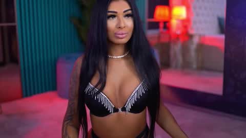 Snapshot of arabellaposh chatting on 10.20.25 arabellaposh online show from 10.20.25