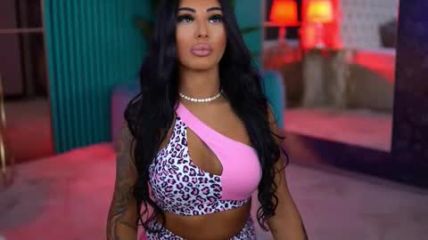 Snapshot of arabellaposh chatting on 11.05.25 arabellaposh online show from 11.05.25