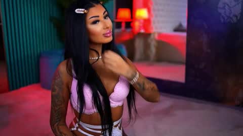 Snapshot of arabellaposh chatting on 11.08.25 arabellaposh online show from 11.08.25