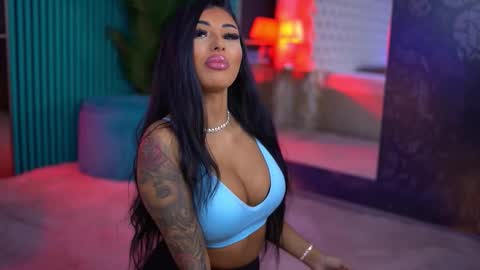 Snapshot of arabellaposh chatting on 11.13.25 arabellaposh online show from 11.13.25