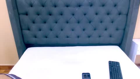 Ara  online show from 01.30.25