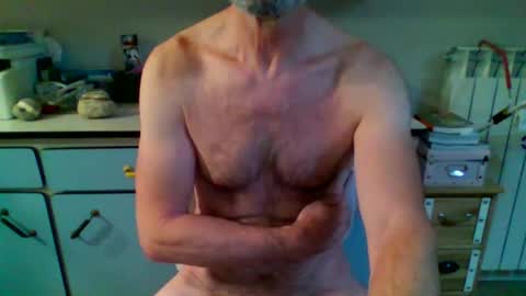 Snapshot of aragon3000 chatting on 10.18.25 aragon3000 online show from 10.18.25