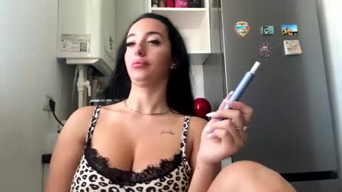 Snapshot of araya_kimber chatting on 09.18.25 araya_kimber online show from 09.18.25