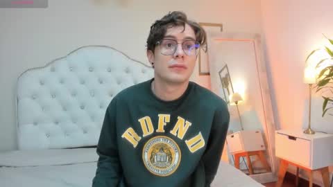 Snapshot of archie_kings_ chatting on 02.08.25 Archie online show from 02.08.25