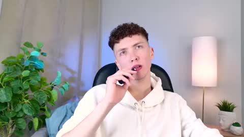 archy_twink online show from 09.28.25