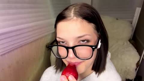 Caroline online show from 02.25.26