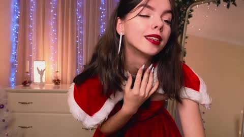 My name is Kelly online show from 12.22.24